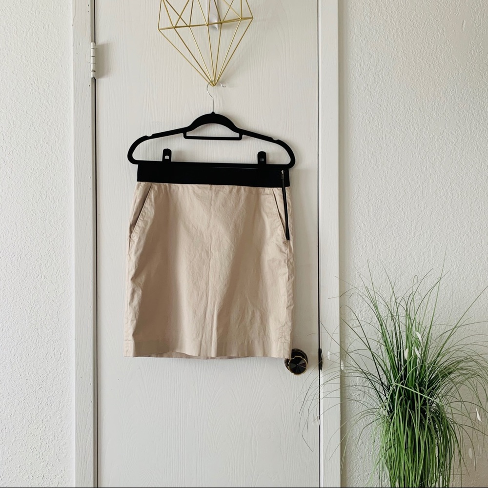 Banana Republic Stretch Khaki Pencil Skirt